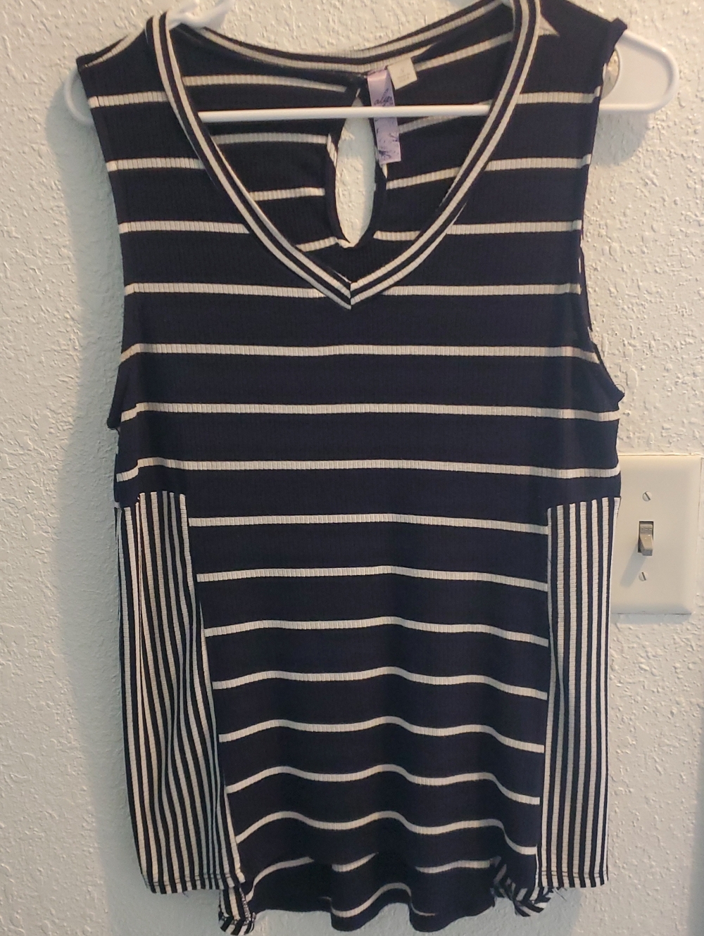 Alya Navy & White Striped V‑Neck Sleeveless Tank with Side Panel Detail